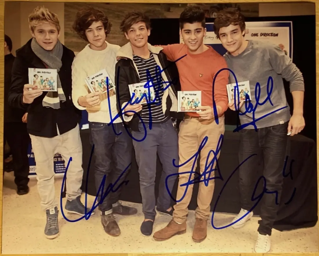One Direction (Full Band Signed) — All 5 SIGNED One Direction 10x8 Band Photo (w/ COA) Liam Payne, Harry Styles +3